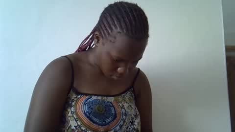 osoprettyebony online show from 10.26.25