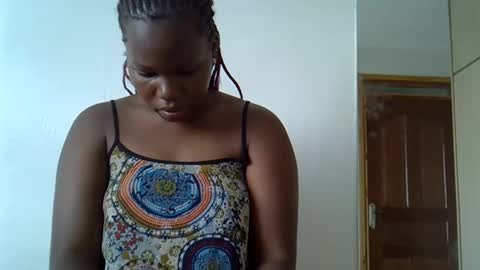 osoprettyebony online show from 10.28.25