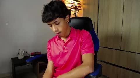 Snapshot of ostin_18hot chatting on 12.28.24 ostin 18hot online show from 12.28.24