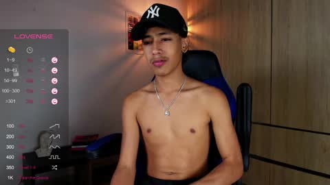 Snapshot of ostin_18hot chatting on 02.08.25 ostin 18hot online show from 02.08.25