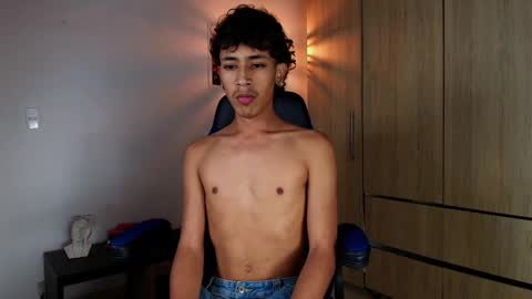 Snapshot of ostin_18hot chatting on 02.12.25 ostin 18hot online show from 02.12.25