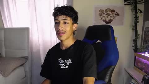 Snapshot of ostin_18hot chatting on 09.16.25 ostin 18hot online show from 09.16.25