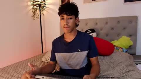 Snapshot of ostin_18hot chatting on 10.28.25 ostin 18hot online show from 10.28.25