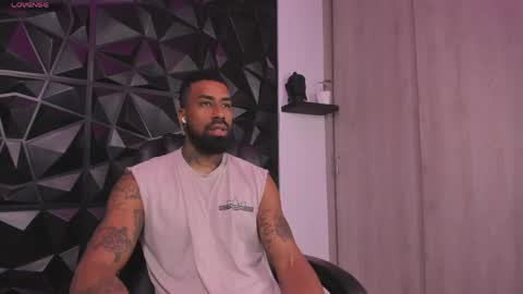Ostin Daniels online show from 05.08.26