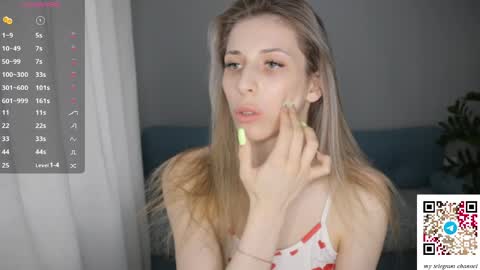 Snapshot of ottiliebolyard chatting on 05.07.26 Anne online show from 05.07.26