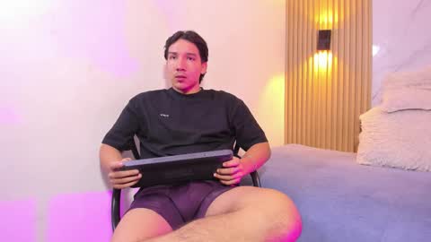 Otto Andrew online show from 03.23.26