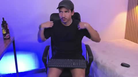 Otto Andrew online show from 04.12.26