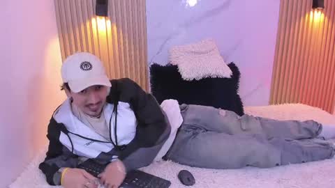 Otto Andrew online show from 04.14.26