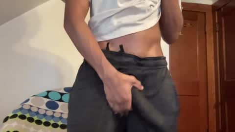 Snapshot of outofhisleague_ chatting on 11.04.25 outofhisleague_ online show from 11.04.25