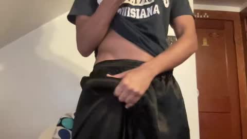 Snapshot of outofhisleague_ chatting on 11.06.25 outofhisleague_ online show from 11.06.25