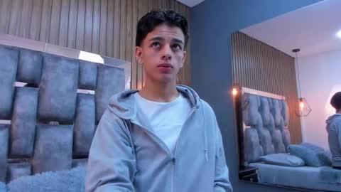 Owen Johnson online show from 12.18.25