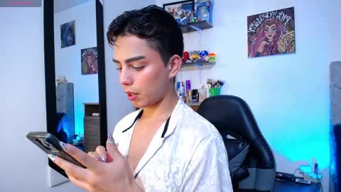 Owen  Independent model  online show from 03.22.26