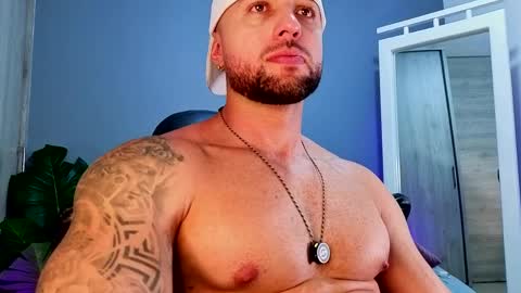Snapshot of owenmaximus814 chatting on 04.09.26 Maximus Owen online show from 04.09.26