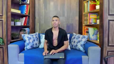 Snapshot of owenpierce1 chatting on 09.19.25 Owen online show from 09.19.25
