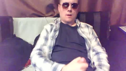 Snapshot of ownerofdogs chatting on 12.17.25 ownerofdogs online show from 12.17.25