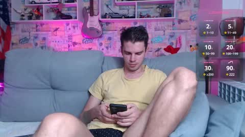 Snapshot of oxmikexo chatting on 12.09.24 Mike online show from 12.09.24