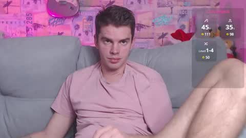 Snapshot of oxmikexo chatting on 12.14.24 Mike online show from 12.14.24