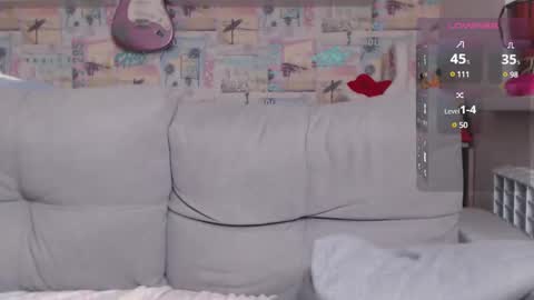 Snapshot of oxmikexo chatting on 12.18.24 Mike online show from 12.18.24