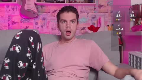 Snapshot of oxmikexo chatting on 12.28.24 Mike online show from 12.28.24