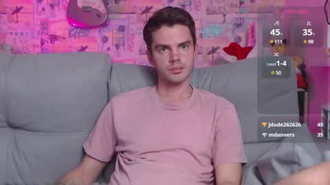 Snapshot of oxmikexo chatting on 12.28.24 Mike online show from 12.28.24