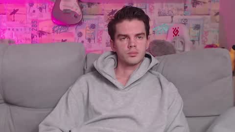 Snapshot of oxmikexo chatting on 02.10.25 Mike online show from 02.10.25