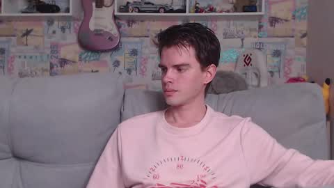 Snapshot of oxmikexo chatting on 02.11.25 Mike online show from 02.11.25