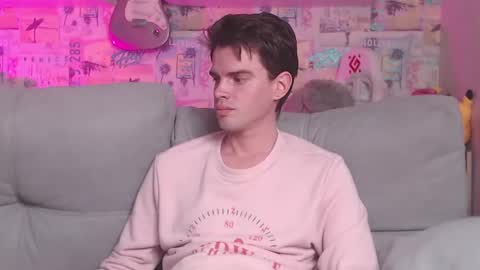 Snapshot of oxmikexo chatting on 02.11.25 Mike online show from 02.11.25