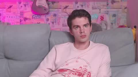 Snapshot of oxmikexo chatting on 02.11.25 Mike online show from 02.11.25