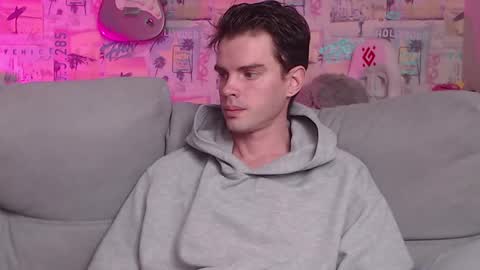 Snapshot of oxmikexo chatting on 02.12.25 Mike online show from 02.12.25