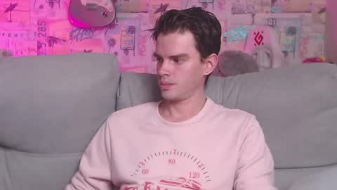 Snapshot of oxmikexo chatting on 02.12.25 Mike online show from 02.12.25