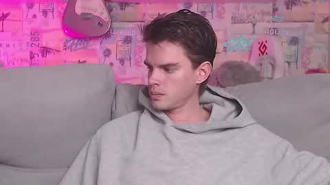 Snapshot of oxmikexo chatting on 02.13.25 Mike online show from 02.13.25