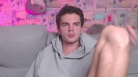 Snapshot of oxmikexo chatting on 02.13.25 Mike online show from 02.13.25