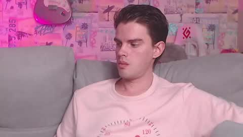 Snapshot of oxmikexo chatting on 02.14.25 Mike online show from 02.14.25