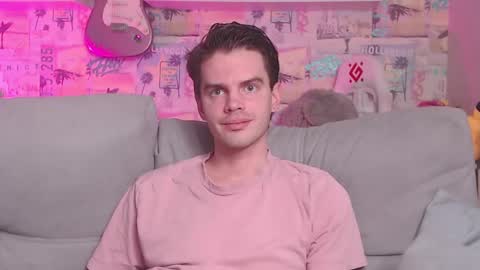 Snapshot of oxmikexo chatting on 02.15.25 Mike online show from 02.15.25