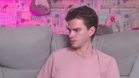 Snapshot of oxmikexo chatting on 02.15.25 Mike online show from 02.15.25