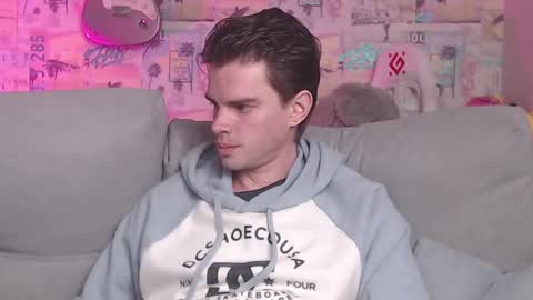 Snapshot of oxmikexo chatting on 02.22.25 Mike online show from 02.22.25