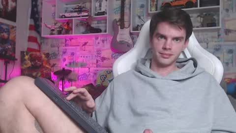 Snapshot of oxmikexo chatting on 02.26.25 Mike online show from 02.26.25