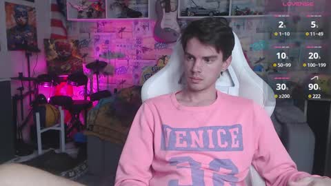 Snapshot of oxmikexo chatting on 03.01.25 Mike online show from 03.01.25