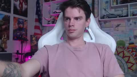 Snapshot of oxmikexo chatting on 03.06.25 Mike online show from 03.06.25