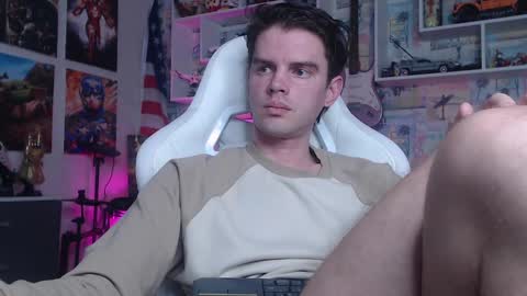 Snapshot of oxmikexo chatting on 03.07.25 Mike online show from 03.07.25