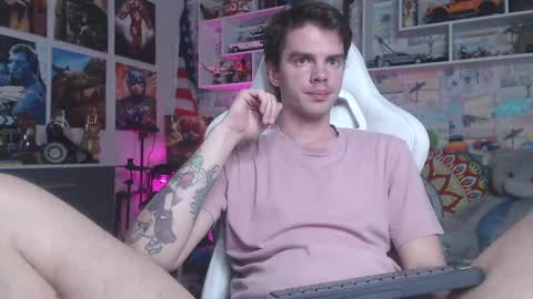 Snapshot of oxmikexo chatting on 03.11.25 Mike online show from 03.11.25