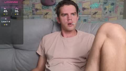 Snapshot of oxmikexo chatting on 10.18.25 Mike online show from 10.18.25