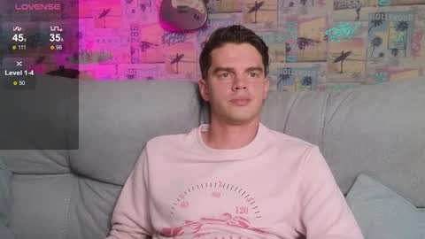 Snapshot of oxmikexo chatting on 10.23.25 Mike online show from 10.23.25