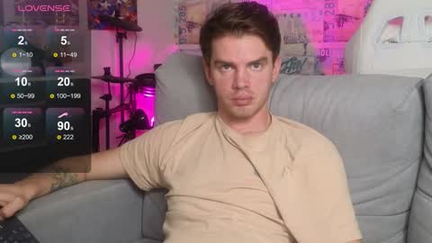 Snapshot of oxmikexo chatting on 11.26.25 Mike online show from 11.26.25