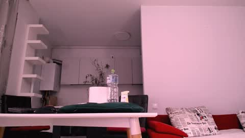 Snapshot of oxxxy__ chatting on 12.21.24 OXY online show from 12.21.24