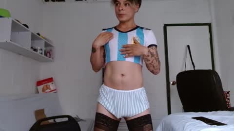 Snapshot of oxxy_jean chatting on 02.01.25 Jeannifer online show from 02.01.25