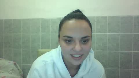 Snapshot of oxy_foxyx chatting on 12.12.24 oxy_foxyx online show from 12.12.24