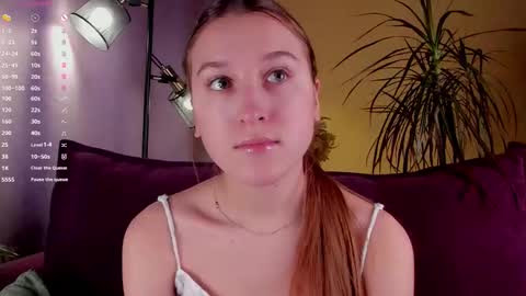 Snapshot of oziecarmona chatting on 10.22.25 Caroline or just Lina online show from 10.22.25