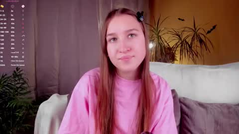 Snapshot of oziecarmona chatting on 11.01.25 Caroline or just Lina online show from 11.01.25