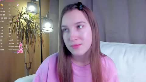 Snapshot of oziecarmona chatting on 11.28.25 Caroline or just Lina online show from 11.28.25